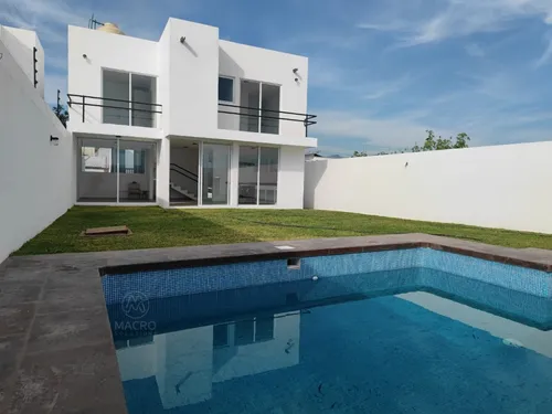 Casa En Venta En Fracc. Real De Oaxtepec A Estrenar Con Alberca Y Jardín, Escriturada.