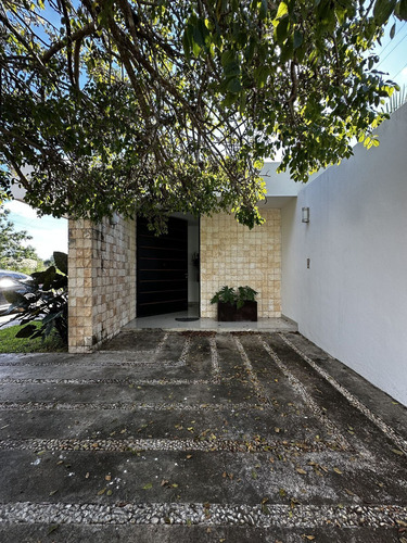 Casa En Venta En Cholul De Una Planta.