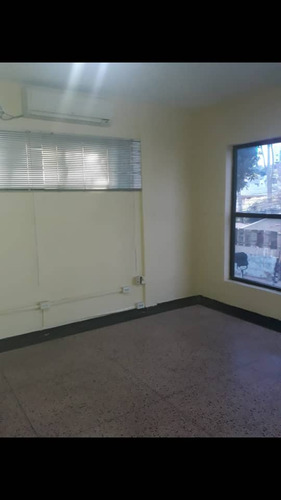Se Alquila Edificio Urb La Soledad. Maracay