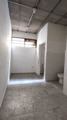 Imagen 6 de 10 de Local En Venta Tocuyito Municipio Libertador