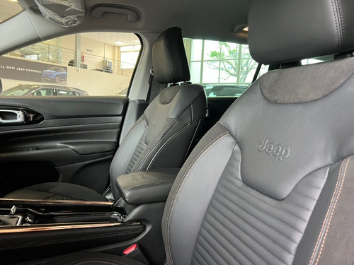 Imagen 9 de 10 de Nueva Jeep Commander Limited 0km 4x4 At 9 Diesel 7 Asientos