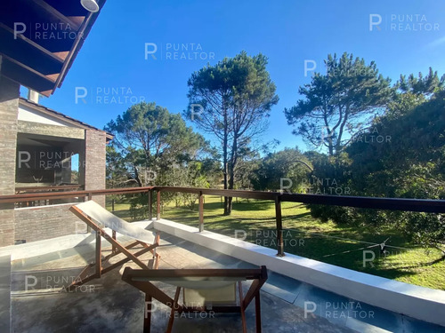 Casa En Alquiler Anual, De 4 Dormitorios, Arenas De José Ignacio, Uruguay