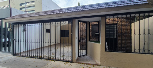 Casa Cerca A La Avenida Lopez Mateos Y Av. Patria