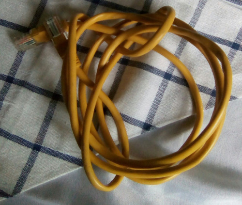 Imagen 2 de 4 de Cable Lan De Red Amarillo Para Internet
