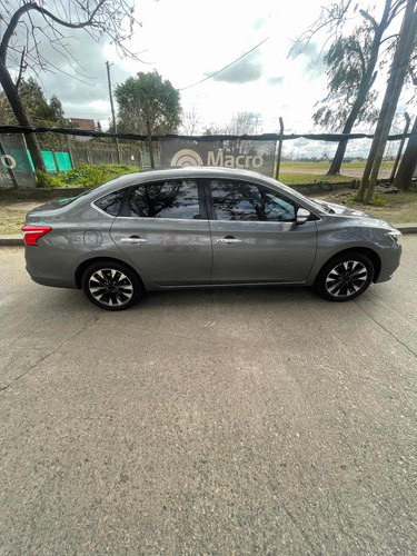 Imagen 9 de 18 de Nissan Sentra Exclusive Cvt 2016