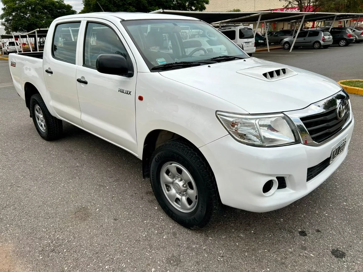 Toyota Hilux DX Pack CD 4x2