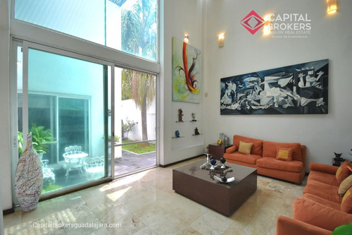 Casa De Lujo En Venta Con Alberca En Las Fuentes Cerca De La Expo