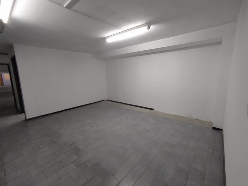 Local Comercial En Venta En Zona Centro - Lima Y Alvear