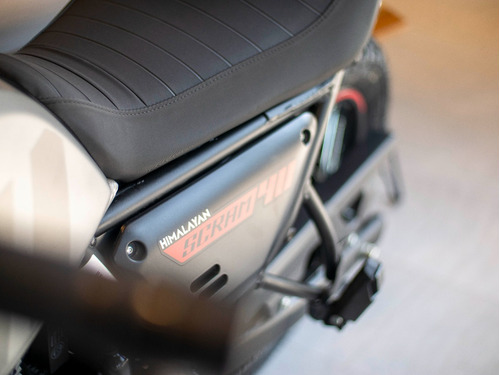 Imagen 11 de 25 de Royal Enfield Scram 411 Graphite Red Himalayan Entrega Ya