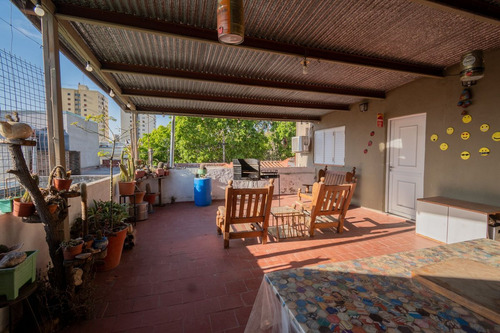 Se Vende Casa Interna Muy Grande En Barrio Roma