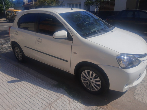 Toyota Etios 1.5 Sedan Xls 2014