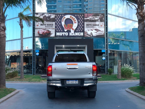 Toyota Hilux 2017 Srv Pack 2.8 Manual 4x2 Con Cuero !