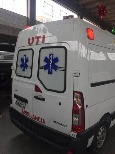 Renault Master Ambulancia Uti L2h2