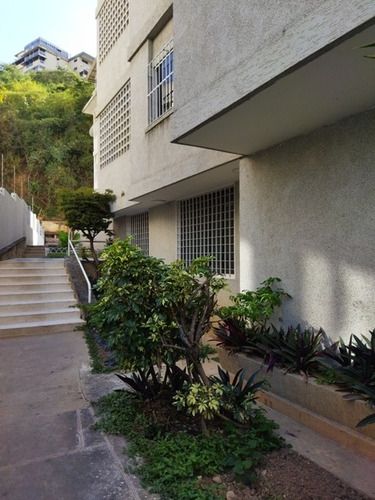 Imagen 2 de 16 de Vendo Apartamento 110m2 3h/2b/0p Las Mercedes 1338
