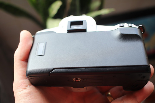Máquina Fotográfica Analógica Canon Eos 300 (analógica)