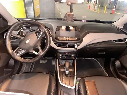 Chevrolet Onix 1.0T Premier Sedan At
