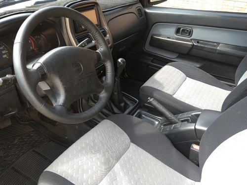 Imagen 12 de 18 de Nissan Frontier Diesel 4x4 - Sincronica
