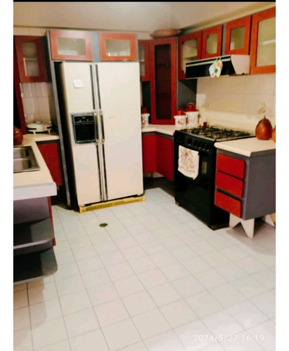 Apartamento En Venta, En Cumboto Sur, Puerto Cabello (de Oportunidad)