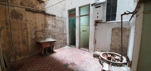 Local Comercial En Alquiler Ubicado En Balvanera