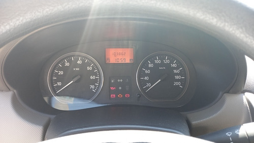 Renault Sandero 2011 1.0 16v Expression Hi-flex 5p
