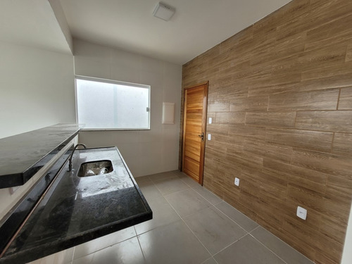 Imagem 7 de 20 de Casa Em Itaipuaçu, 2 Quartos, Churrasqueira. Próximo A Praia E Condução. 750