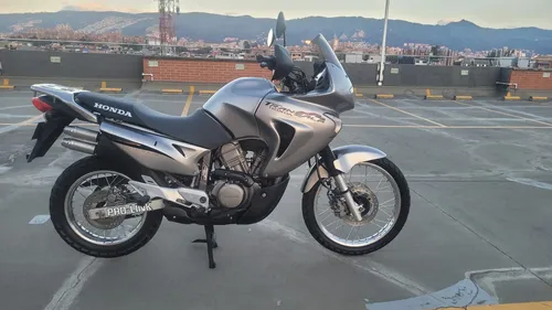Tengo Una Honda Transalp 650 Modelo 2006 Motor:v Twin 88.0