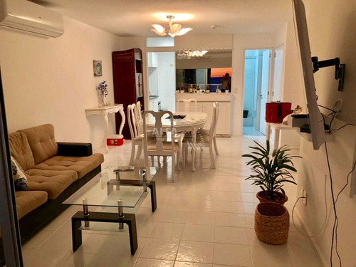 Imagen 2 de 21 de Departamento De 2 Dormitorios En Primera Linea De Playa Mansa