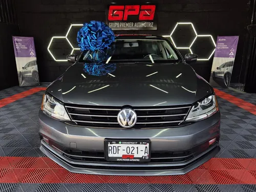 Volkswagen Jetta 2.5 Sportline Tiptronic At