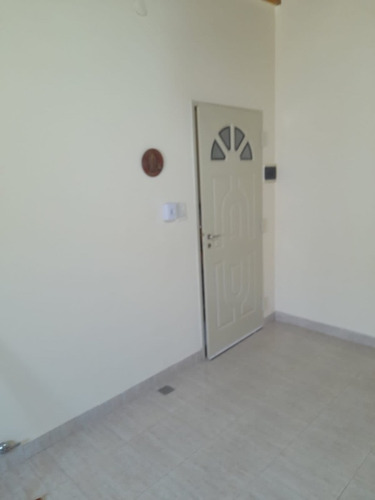 Departamento Tipo Casa En Venta En Sarandi Oeste