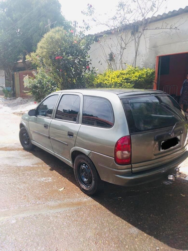 Corsa Wangon 2001 1.6 8v