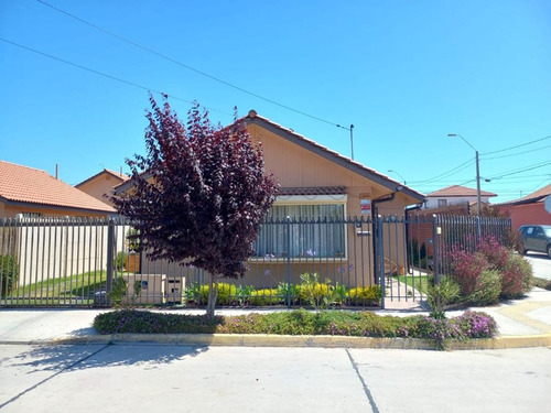 Casa Sólida Independiente De Un Piso Frente A Plazuela.