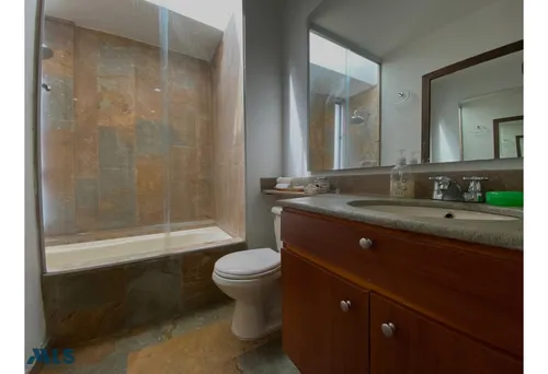 Apartamento Para Venta En El Poblado Con Excelente...(mls#253030)