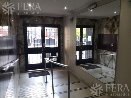 Imagen 2 de 16 de Venta De Departamento De 3 Ambientes Con Balcon En San Telmo (28031)