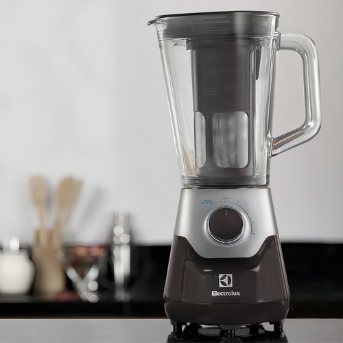 Liquidificador Electrolux Easypower Bee21 8vel 700w