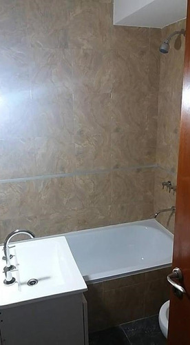 Imagen 4 de 5 de Departamento De 2 Ambientes Con Cochera