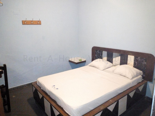 Hotel En Venta Macuto #24-24065 Johana Blanco