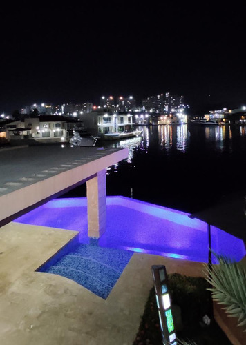 Casa En Las Villas Lechería