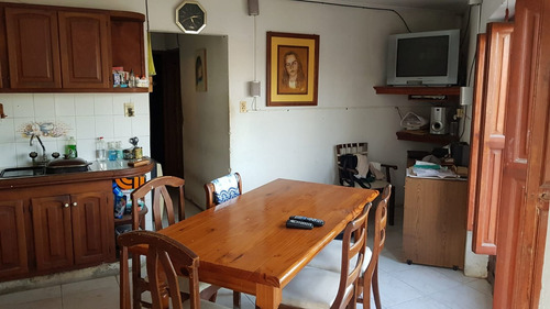Imagen 9 de 12 de Se Vende Galpón Con Departamento En Planta Alta