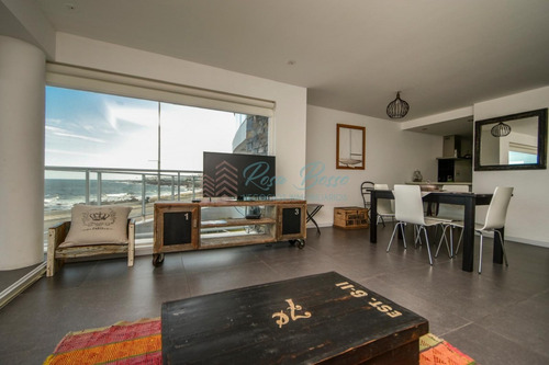 Apartamento En Peninsula, 2 Dormitorios *- Ref: 2221