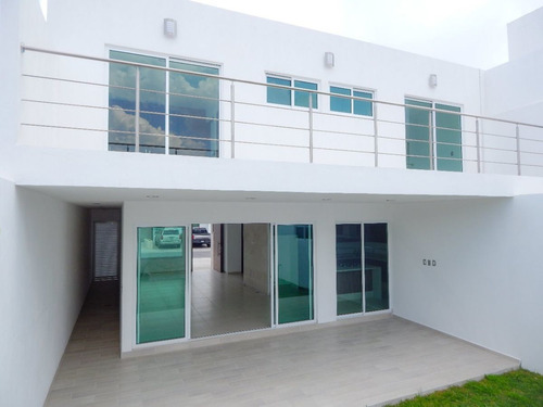 Hermosa Residencia, Lomas De Juriquilla, Jardín, Terraza, Estudio O 4ta Rec Pb