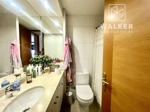 Departamento En Arriendo De 5 Dorm. En Las Condes