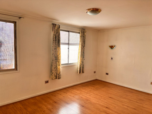 Excelente Casa En La Cisterna
