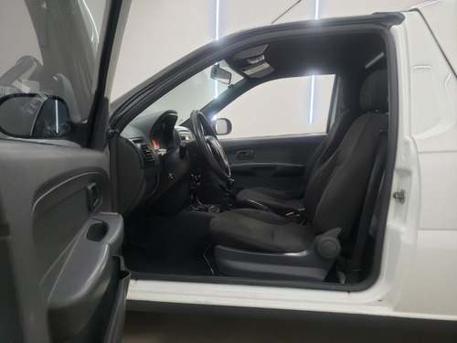 Imagem 8 de 13 de Fiat Strada Hard Working 1.4 Flex Cabine Simples 2018 2019