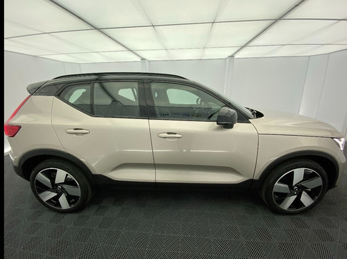 Volvo XC40 0.0 RECHARGE ULTIMATE PURE ELECTRIC 4X4