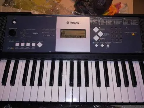 Teclado organeta Yamaha Portable YPT-230