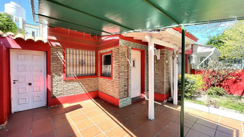 Imagen 4 de 30 de Casa De 4 Dormitorios En Venta Con Quincho Y Piscina Fisherton Cerca De Calle Córdoba