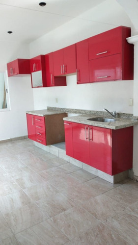 Imagen 2 de 8 de Atractiva Casa En Venta