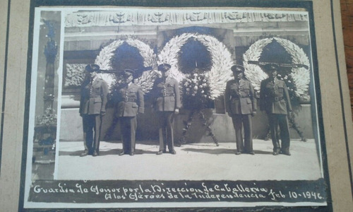 Foto Militar D Honores A Los Héroes De La Independencia 1946