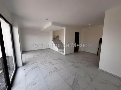 Casa De 4 Recámaras Con 1 En Planta Baja - El Nuevo Refugio, Renta