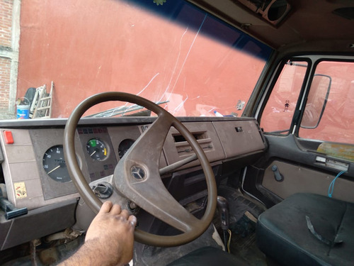 Mercedes-benz Modelo 1215